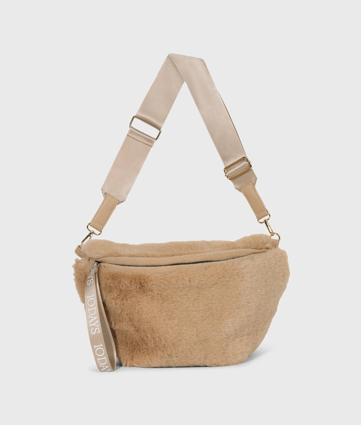 10 DAYS Fluffy Fanny Pack