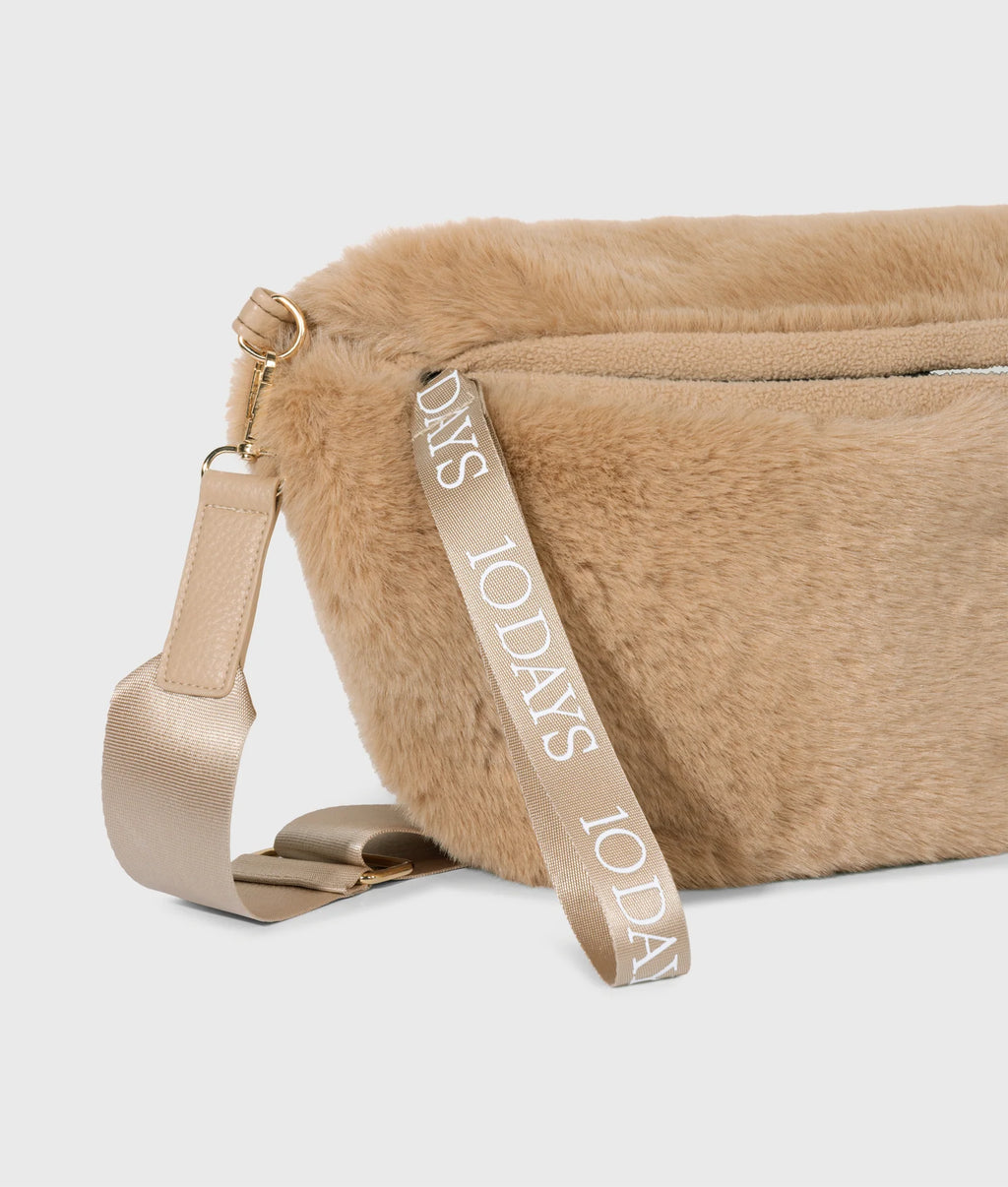 10 DAYS Fluffy Fanny Pack