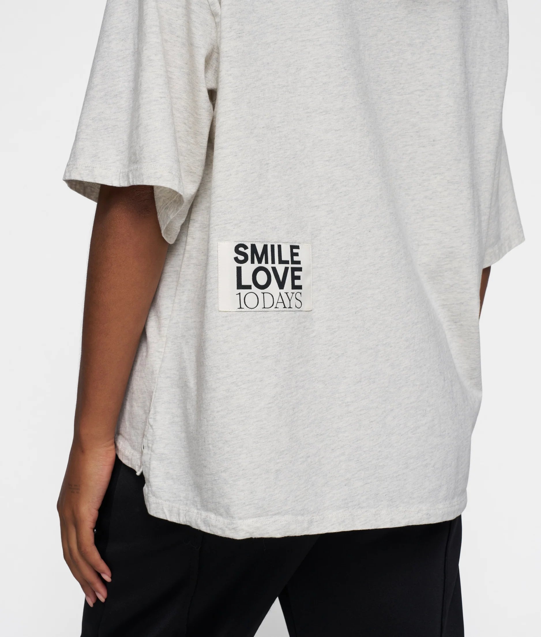 10 DAYS Statement Tee Smile Love