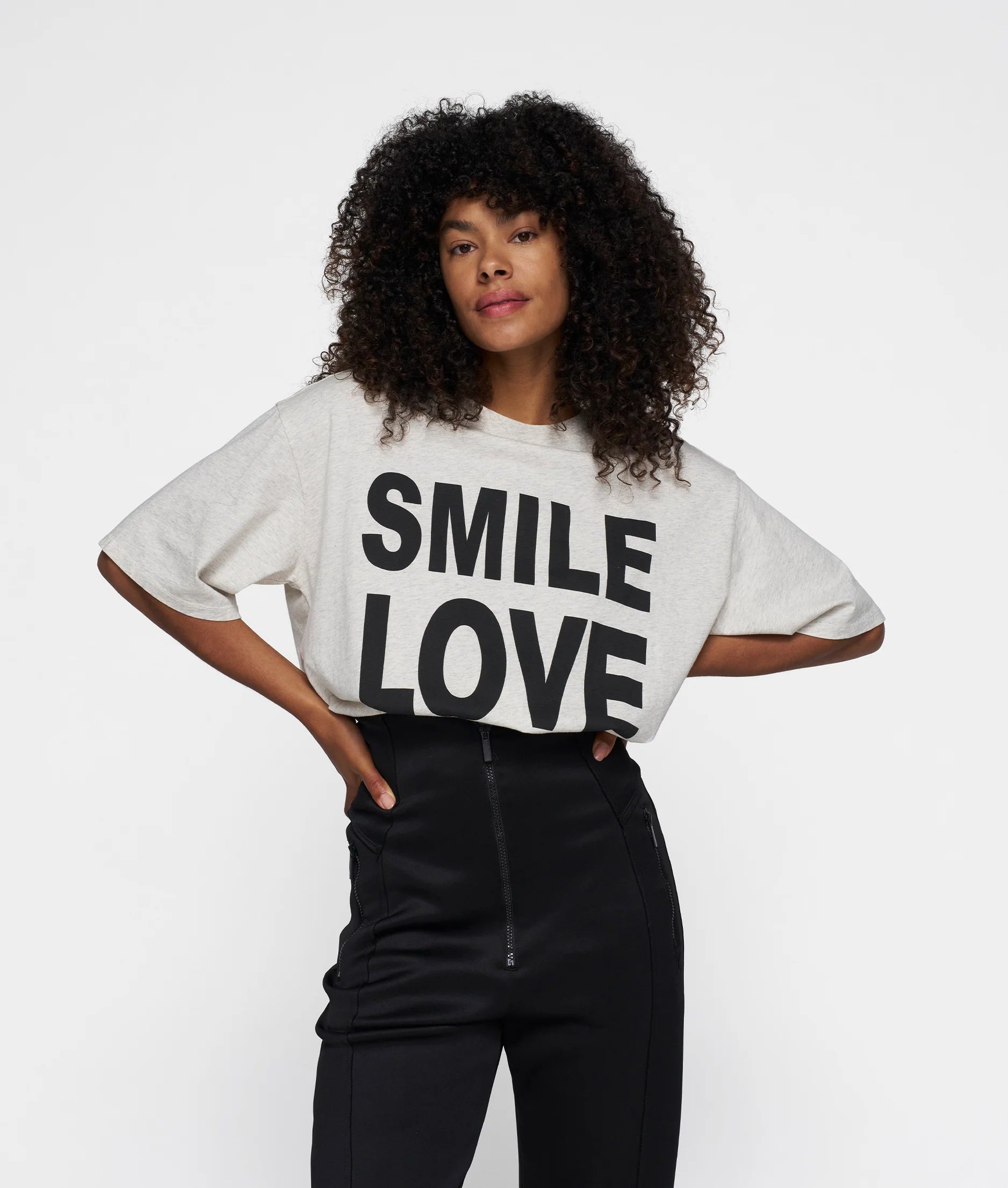 10 DAYS Statement Tee Smile Love