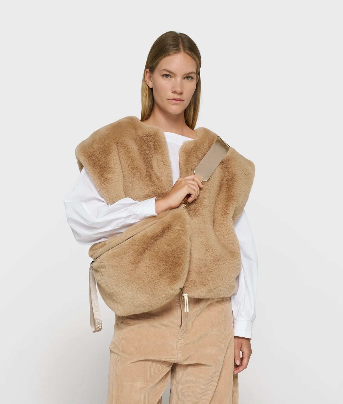 10 DAYS Fluffy Fanny Pack