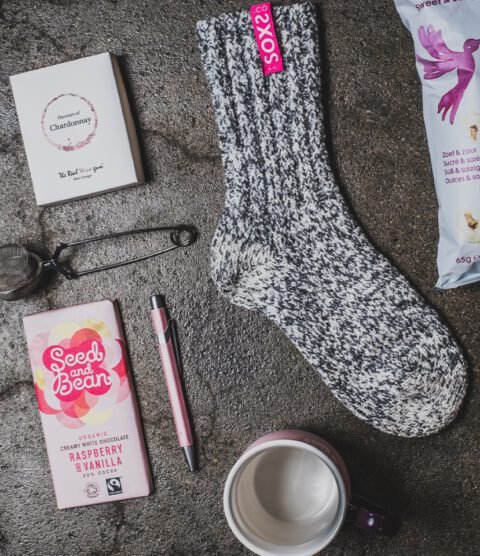 SOXS.CO Damen Wollsocken mittelhoch grau bubblegum